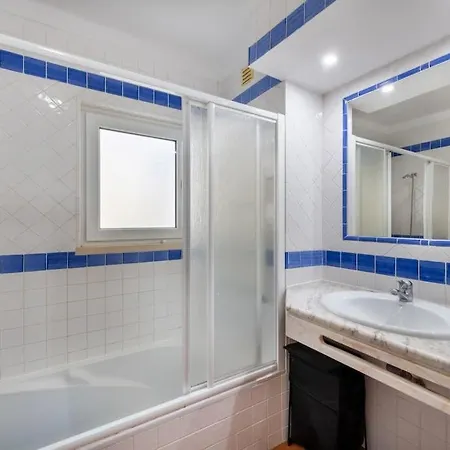 Vita Portucale ! Pool & Tennis With Balcony Apartment