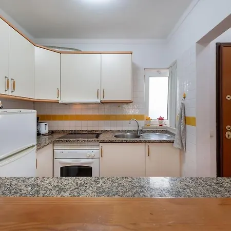 Vita Portucale ! Pool & Tennis With Balcony טאווירה