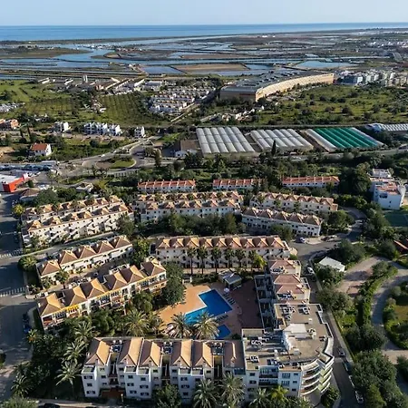 דירה Vita Portucale ! Pool & Tennis With Balcony טאווירה